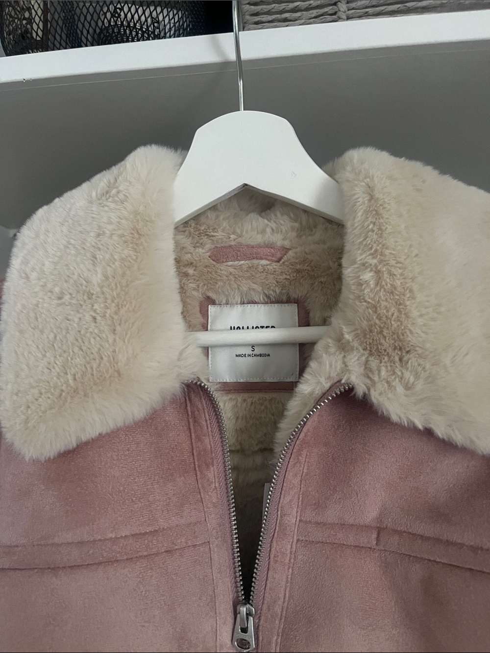 Hollister Blush Faux-Suede Jacket with Cream Faux Fur Collar - Size Small - Picture 8 of 9